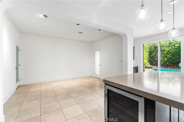 432 S Orange Drive, Los Angeles, CA 90036