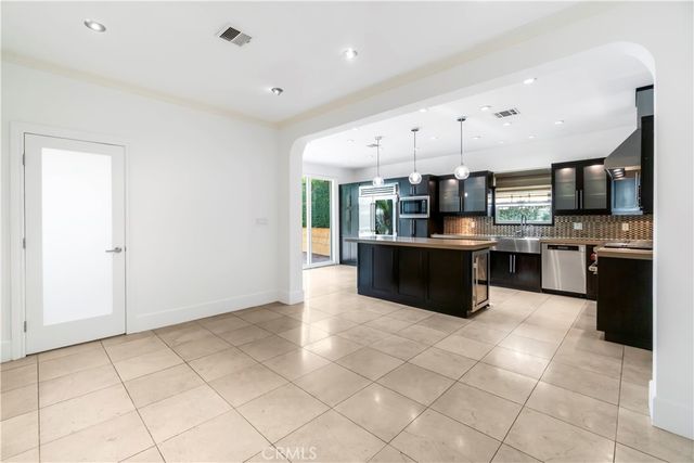 432 S Orange Drive, Los Angeles, CA 90036