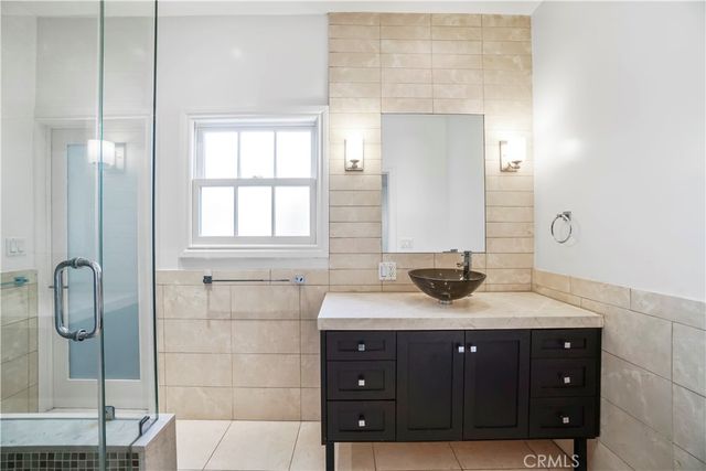 432 S Orange Drive, Los Angeles, CA 90036
