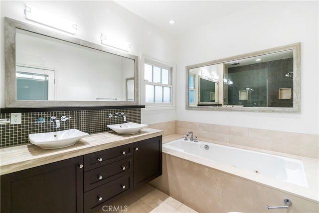432 S Orange Drive, Los Angeles, CA 90036