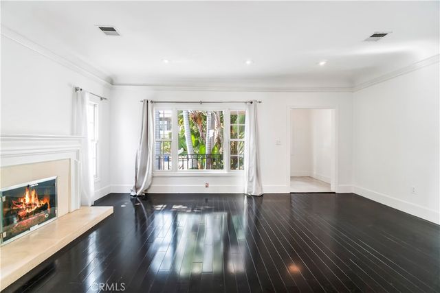 432 S Orange Drive, Los Angeles, CA 90036