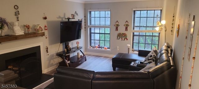 323 Gill Ln, Woodbridge Twp., NJ 08830
