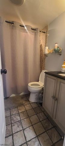 323 Gill Ln, Woodbridge Twp., NJ 08830