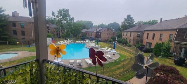 323 Gill Ln, Woodbridge Twp., NJ 08830
