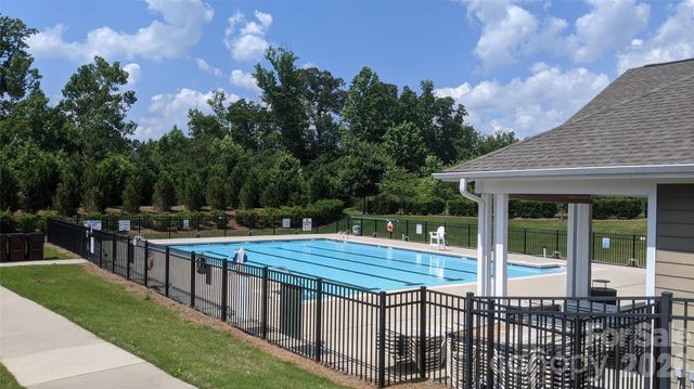 7026 Woodsbay Lane, Rock Hill, SC 29732