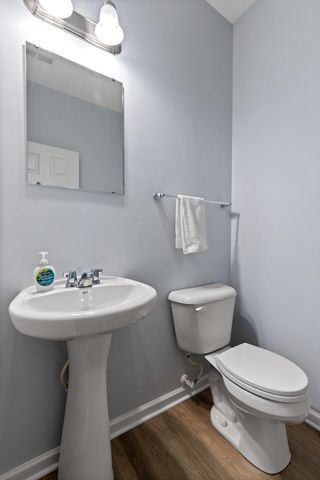 5652 Platinum Drive, Grove City, OH 43123