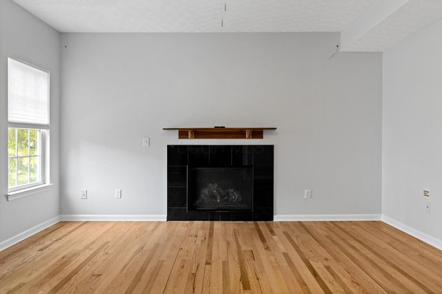 5652 Platinum Drive, Grove City, OH 43123