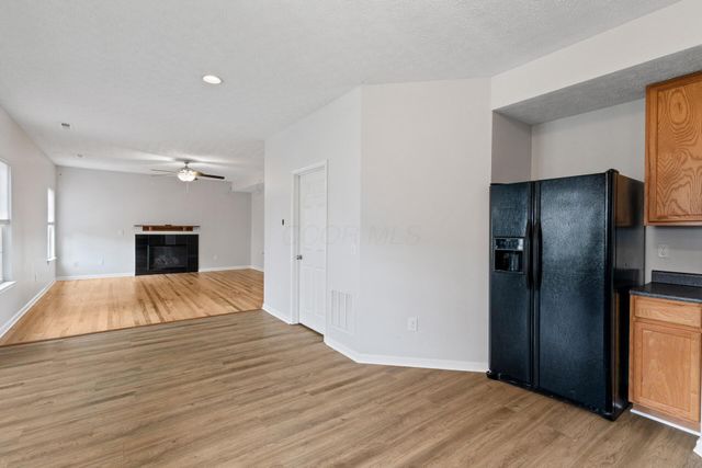 5652 Platinum Drive, Grove City, OH 43123