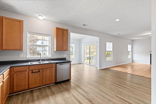 5652 Platinum Drive, Grove City, OH 43123