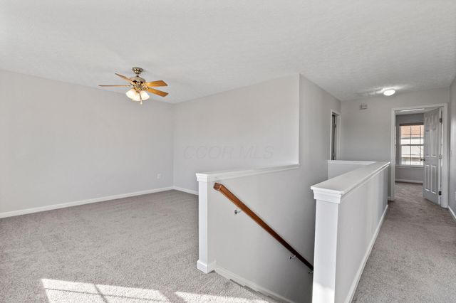 5652 Platinum Drive, Grove City, OH 43123