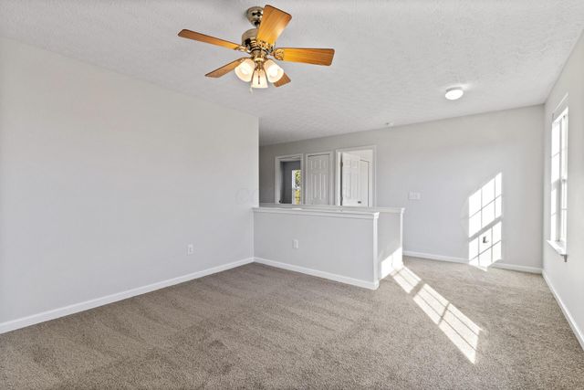 5652 Platinum Drive, Grove City, OH 43123