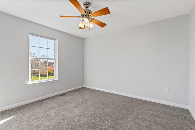 5652 Platinum Drive, Grove City, OH 43123