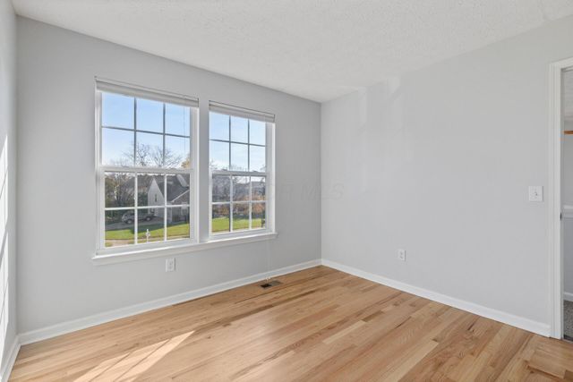 5652 Platinum Drive, Grove City, OH 43123