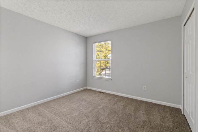 5652 Platinum Drive, Grove City, OH 43123