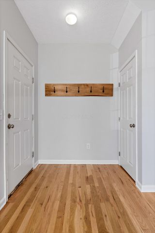 5652 Platinum Drive, Grove City, OH 43123