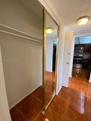 15600 NW 7th Ave 520, Miami, FL 33169