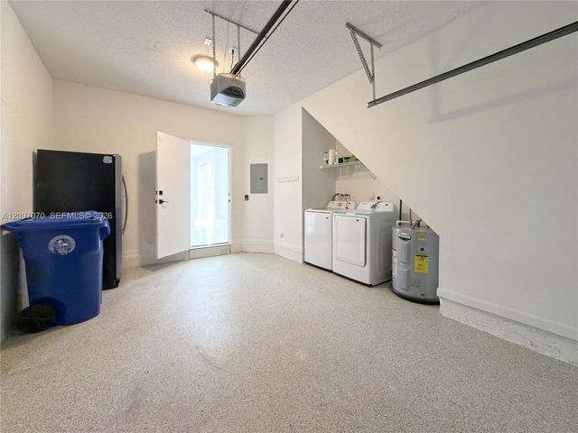 199 NW 152nd Avenue, Pembroke Pines, FL 33028