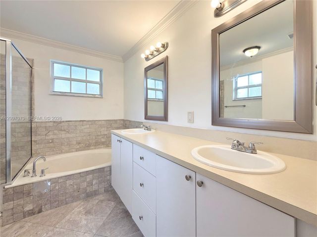 199 NW 152nd Avenue, Pembroke Pines, FL 33028