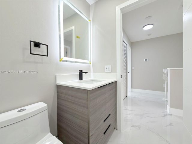 199 NW 152nd Avenue, Pembroke Pines, FL 33028