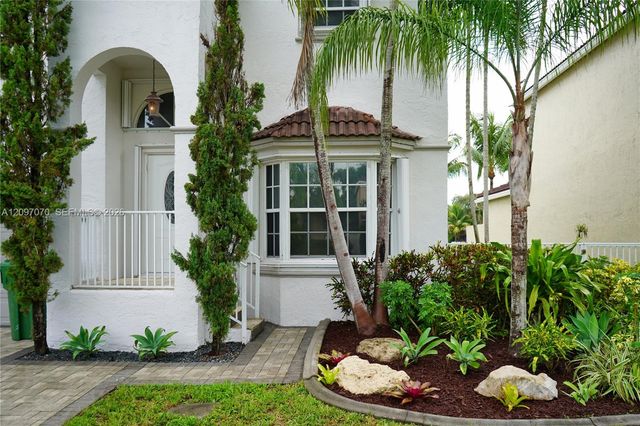 199 NW 152nd Avenue, Pembroke Pines, FL 33028