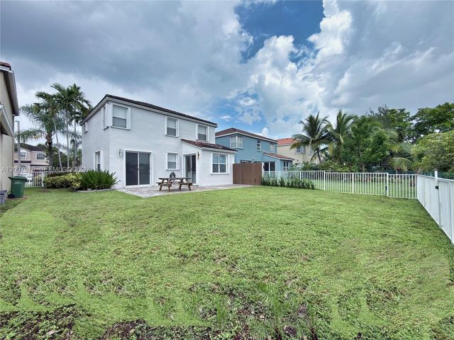 199 NW 152nd Avenue, Pembroke Pines, FL 33028