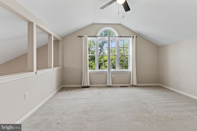 4134 NANTUCKET DR, Mechanicsburg, PA 17050