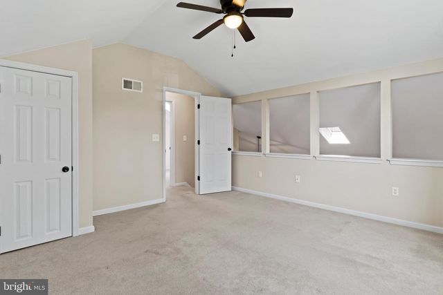 4134 NANTUCKET DR, Mechanicsburg, PA 17050