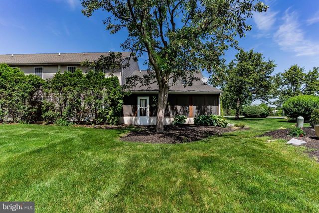 4134 NANTUCKET DR, Mechanicsburg, PA 17050