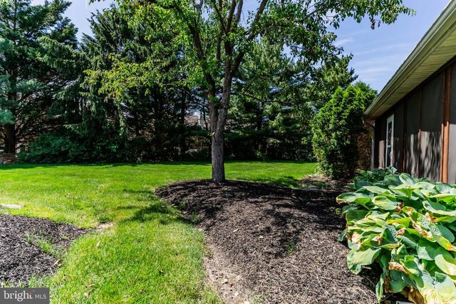 4134 NANTUCKET DR, Mechanicsburg, PA 17050