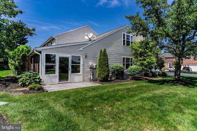 4134 NANTUCKET DR, Mechanicsburg, PA 17050