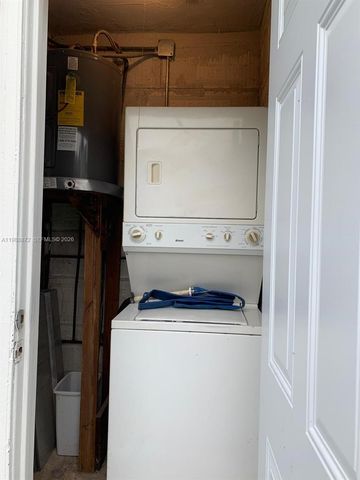 1990 NE 181st St, North Miami Beach, FL 33162