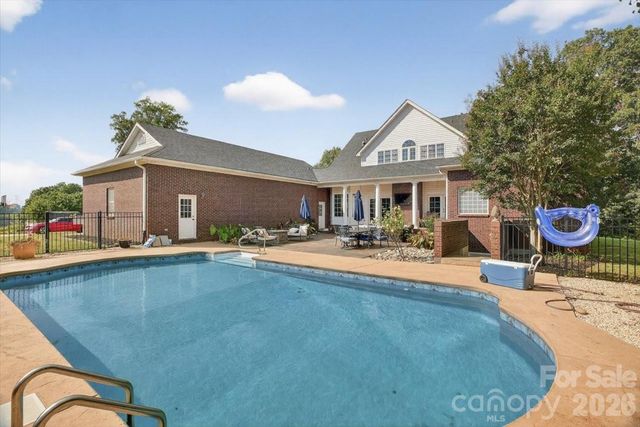 498 Johnson Dairy Road, Mooresville, NC 28115