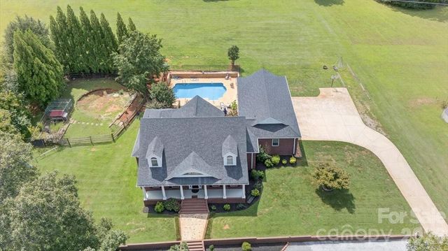 498 Johnson Dairy Road, Mooresville, NC 28115