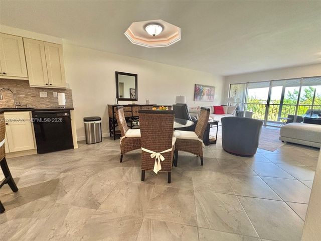 3920 Inverrary Boulevard 607C, Lauderhill, FL 33319