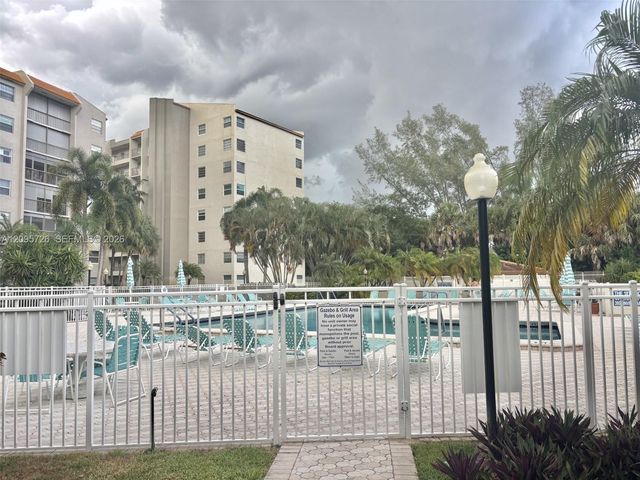3920 Inverrary Boulevard 607C, Lauderhill, FL 33319