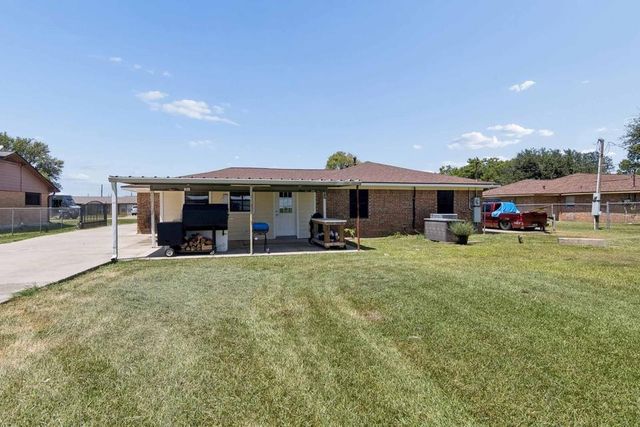 1534 Sterling Drive, Baytown, TX 77523