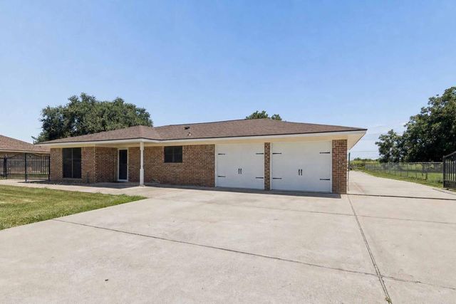 1534 Sterling Drive, Baytown, TX 77523