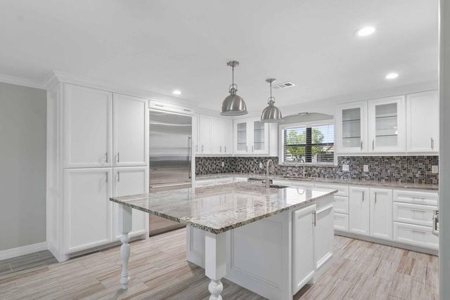 1534 Sterling Drive, Baytown, TX 77523
