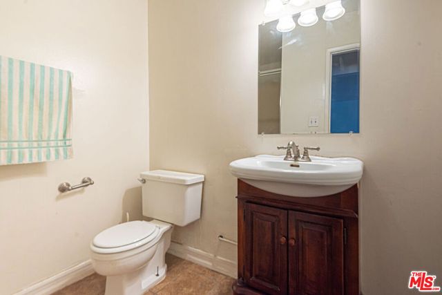 719 N Eucalyptus Avenue 6A, Inglewood, CA 90302