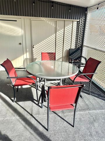 11111 101ST STREET 100, Largo, FL 33773