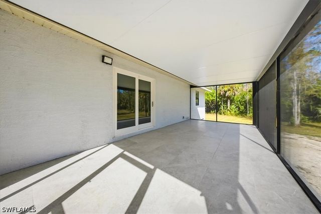 360 Desoto BLVD S, Naples, FL 34117