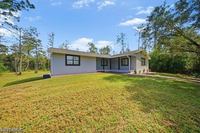 360 Desoto BLVD S, Naples, FL 34117