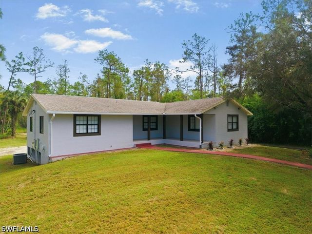 360 Desoto BLVD S, Naples, FL 34117