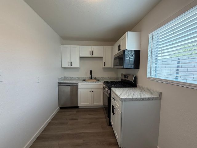 1027 E Dunlap Avenue Apt 4, Phoenix, AZ 85020