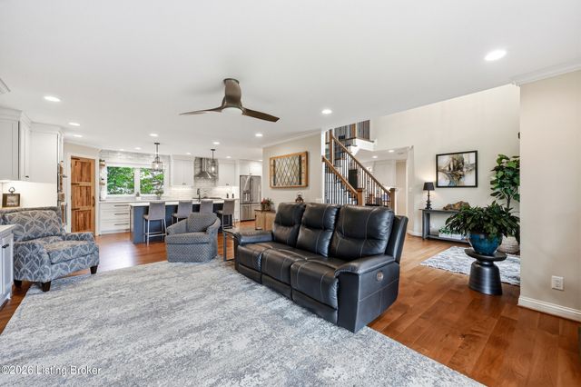 368 Ashford Dr, Mt Washington, KY 40047