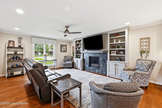 368 Ashford Dr, Mt Washington, KY 40047