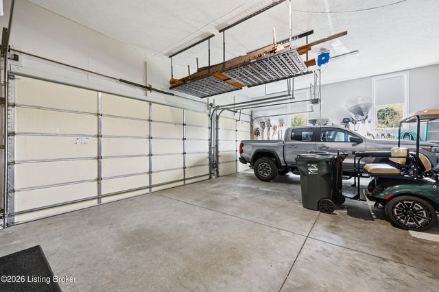 368 Ashford Dr, Mt Washington, KY 40047