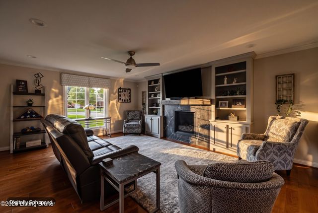 368 Ashford Dr, Mt Washington, KY 40047