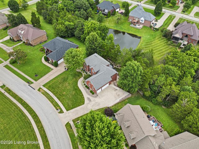 368 Ashford Dr, Mt Washington, KY 40047