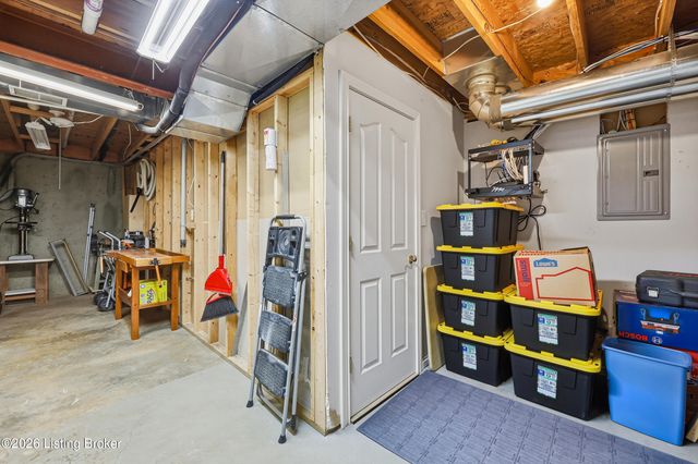 368 Ashford Dr, Mt Washington, KY 40047